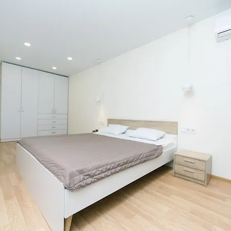 Studiia Na Beresteiskoi Apartment