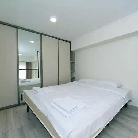 Studiia Na Beresteiskoi Apartment *